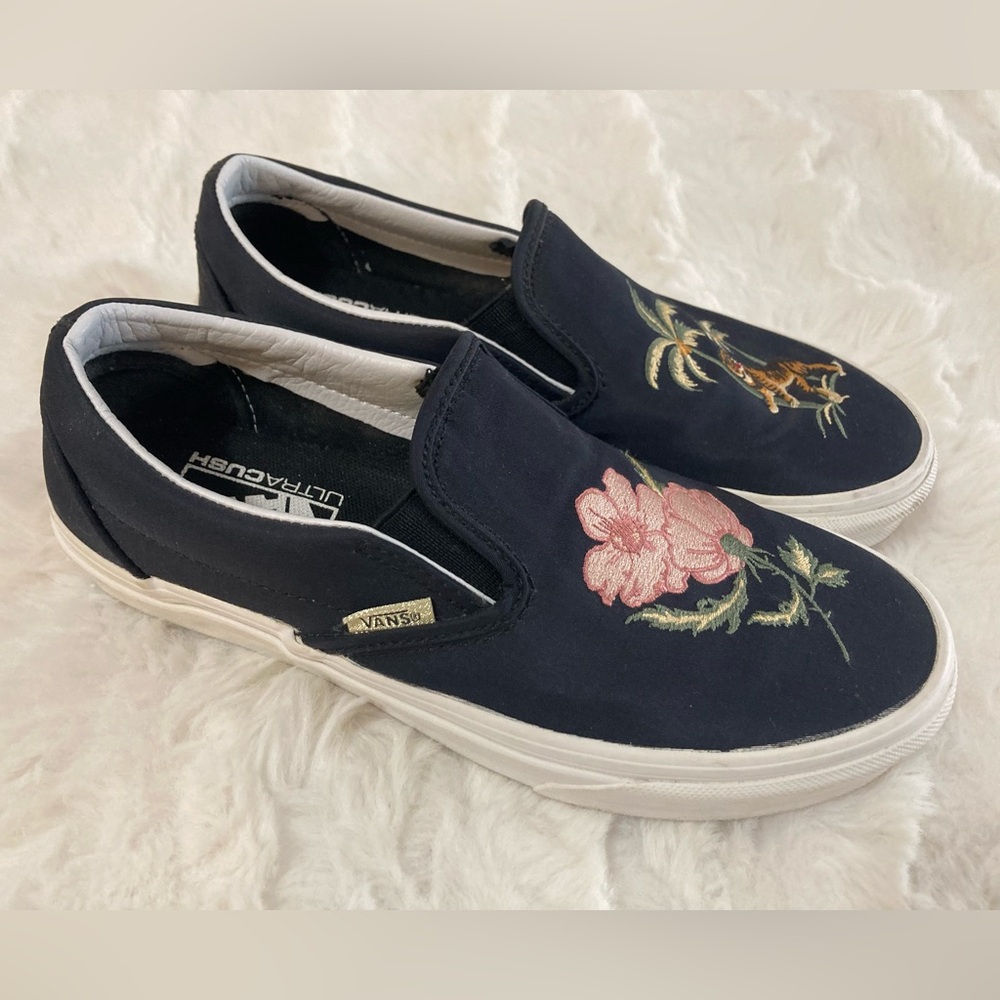Vans Black Slip-On Shoes with Floral Embroidery